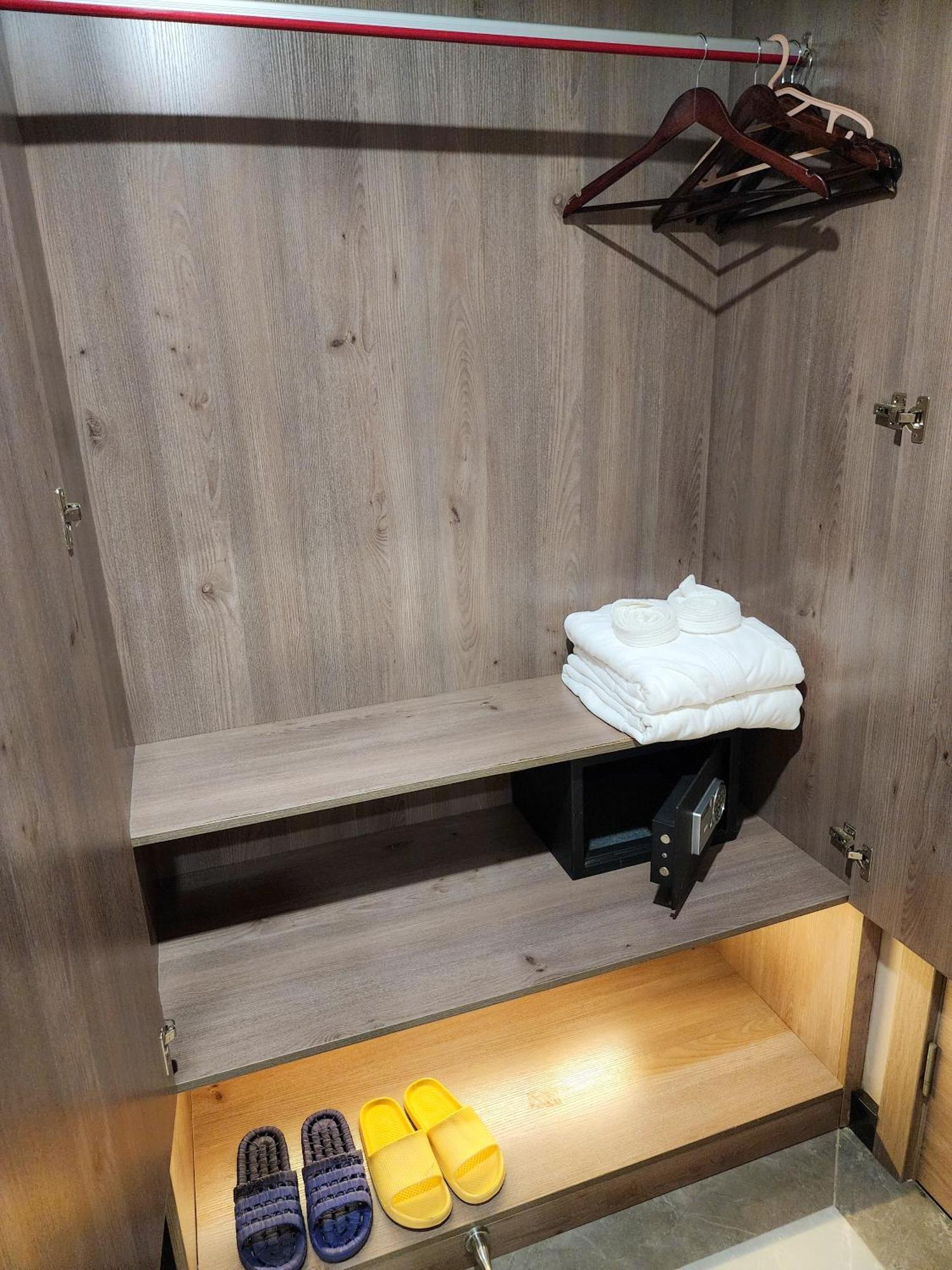 889 Boutique Hotel بنوم بنه المظهر الخارجي الصورة